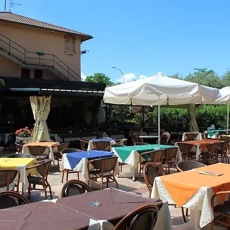 Happy Camp Mobile Homes In Cisano San Vito Campsite 4*