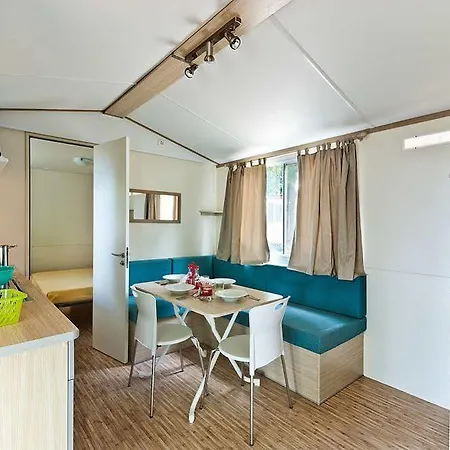 Campsite Happy Camp Mobile Homes In Cisano San Vito Bardolino